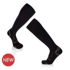 Skarpety piłkarskie 3/4 długości – czarne. Czarne skarpetki TRY TO FLY, bez wzorów. W wyprzedaży za 67.01 zł.