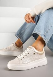Jasnobeżowe Sneakersy Typu Tenisówki z Ozdobną Perforacją Mariselia. Brązowe trampki Renee, bez wzorów, bez zapięcia. W wyprzedaży za 95.99 zł.