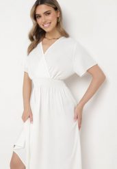 Biała Sukienka Długa o Rozkloszowanym Fasonie z Kopertowym Dekoltem Saliusa. Białe sukienki Born2be, na co dzień, l, bez wzorów, eleganckie, bez kołnierzyka, bez ramiączek, maxi, kopertowe. W wyprzedaży za 55.24 zł.
