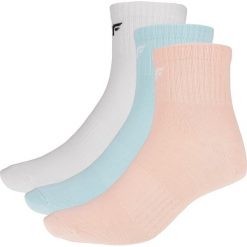 Skarpetki damskie (3 pary) SOD302A - biały+jasny niebieski+koral. Skarpetki marki 4f. Za 34.99 zł.