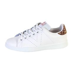 Tenisówki Victoria Model 1125104 Kolor Biały. Białe trampki VICTORIA, bez wzorów, z tkaniny, casualowe, bez zapięcia. Za 293.00 zł.