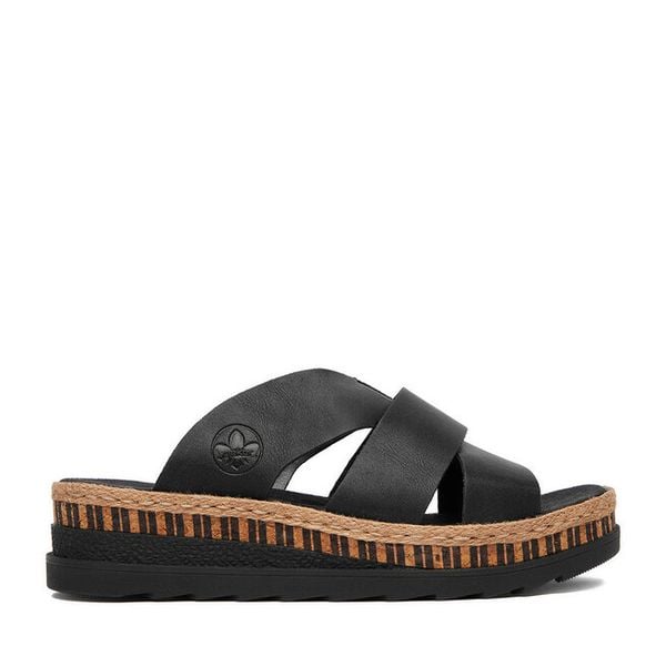 Klapki Rieker. Czarne klapki Rieker, bez wzorów, bez obcasa, bez zapięcia. Za 299.99 zł.