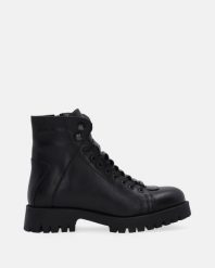 CZARNE WORKERY SKÓRZANE 5133 101 BLACK. Czarne botki Venezia, bez wzorów, ze skóry, bez obcasa, bez zapięcia. Za 469.00 zł.