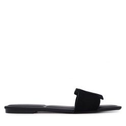 Klapki Calvin Klein. Czarne klapki Calvin Klein, bez wzorów, bez obcasa, bez zapięcia. Za 409.99 zł.