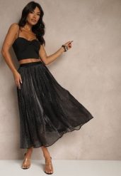 Czarna Spódnica o Rozkloszowanym Kroju z Ozdobnymi Cyrkoniami Folaressa. Czarne spódnice Renee, na co dzień, l, z aplikacjami, eleganckie, midi, koszulowe. W wyprzedaży za 63.99 zł.