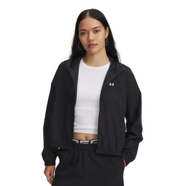 Kurtka Under Armour Rival Woven Hoody. Czarne kurtki Under Armour, bez wzorów, bez kaptura. Za 249.99 zł.