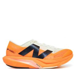 Buty do biegania New Balance. Brązowe buty do biegania New Balance, bez wzorów, bez zapięcia, do biegania. Za 729.99 zł.