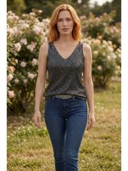 SOULSHAE Top w kolorze antracytowym rozmiar: S/M. Czarne topy SOULSHAE, m, bez wzorów, z wiskozy, bez kołnierzyka, bez ramiączek. Za 109.95 zł.