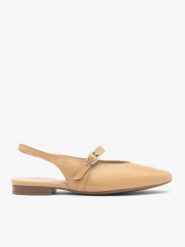 Beżowe czółenka bez pięty ze skóry licowej. Brązowe czółenka Ryłko, na lato, bez wzorów, ze skóry, eleganckie, z okrągłym noskiem, bez obcasa, bez zapięcia. Za 349.99 zł.