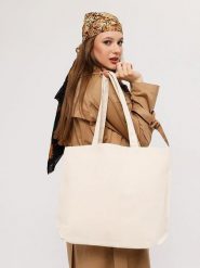 BAGmori Shopper bag w kolorze kremowym - 47 x 36 x 8 cm rozmiar: onesize. Brązowe shopper bag BAGmori, bez wzorów, z bawełny, na ramię, bez dodatków. Za 26.99 zł.