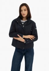 Krótka kurtka przejściowa J-MELBA. Czarne kurtki Volcano, na wiosnę, l, bez wzorów, z materiału, eleganckie, bez kaptura. Za 299.99 zł.