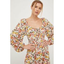 Billabong sukienka mini rozkloszowana. Sukienki Billabong, m, bez wzorów, z tkaniny, bez kołnierzyka, bez ramiączek, maxi, rozkloszowane. W wyprzedaży za 309.99 zł.