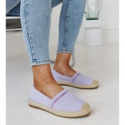 Fioletowe espadryle z cyrkoniami Abia. Fioletowe espadryle bez wzorów, z gumy, z okrągłym noskiem, bez obcasa. Za 74.48 zł.