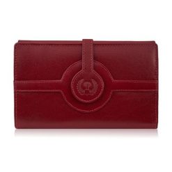 Portfel damski skórzany czerwony duży w orientacji poziomej z RFID Paolo Peruzzi T-134-RD. Czerwone portfele bez wzorów, z materiału. Za 75.65 zł.