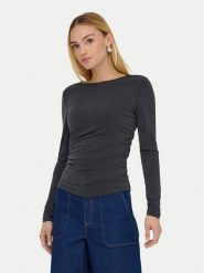 ONLY Bluzka Free Life 15365605 Czarny Regular Fit. Czarne bluzki ONLY, l, bez wzorów, bez kołnierzyka, bez ramiączek. Za 119.99 zł.
