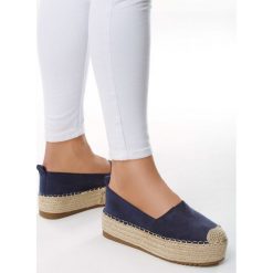 Niebieskie Espadryle Never Let You Go. Espadryle marki Born2be. Za 89.99 zł.