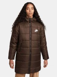 Nike Płaszcz zimowy w kolorze brązowym rozmiar: S. Brązowe płaszcze Nike, na zimę, s, bez wzorów, z puchu, bez kaptura. Za 418.26 zł.