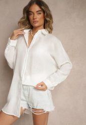 Biała Koszula o Fasonie Oversize w Klasycznym Stylu Marionera. Białe koszule Renee, m, bez wzorów, z bawełny, eleganckie, bez kołnierzyka, bez ramiączek. W wyprzedaży za 59.49 zł.