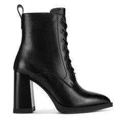 Botki Eva Minge. Czarne botki Eva Minge, bez wzorów, bez obcasa, na słupku, bez zapięcia. Za 463.00 zł.