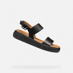 Sandały damskie Geox Camalei. Czarne sandały Geox, bez wzorów, eleganckie, bez obcasa, bez zapięcia. Za 382.40 zł.