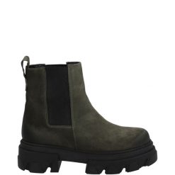 ZAMSZOWE BOTKI DORA CAMOS VERDE. Botki Venezia, bez wzorów, ze skóry, bez obcasa, bez zapięcia. Za 199.00 zł.