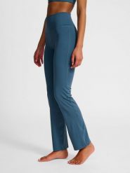 Spodnie legginsy z wysokim stanem dla kobiet Hummel. Brązowe legginsy Hummel, bez wzorów, z elastanu. Za 203.20 zł.