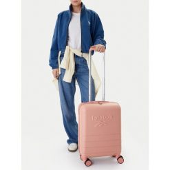 Walizka średnia Reebok. Czerwone walizki Reebok, średnie. Za 259.99 zł.