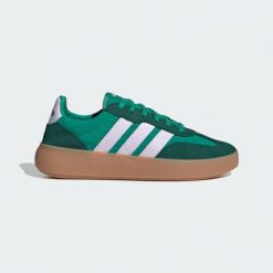 Buty Barreda Decode. Czerwone buty trekkingowe adidas, bez wzorów, bez zapięcia, trekkingowe. Za 318.99 zł.