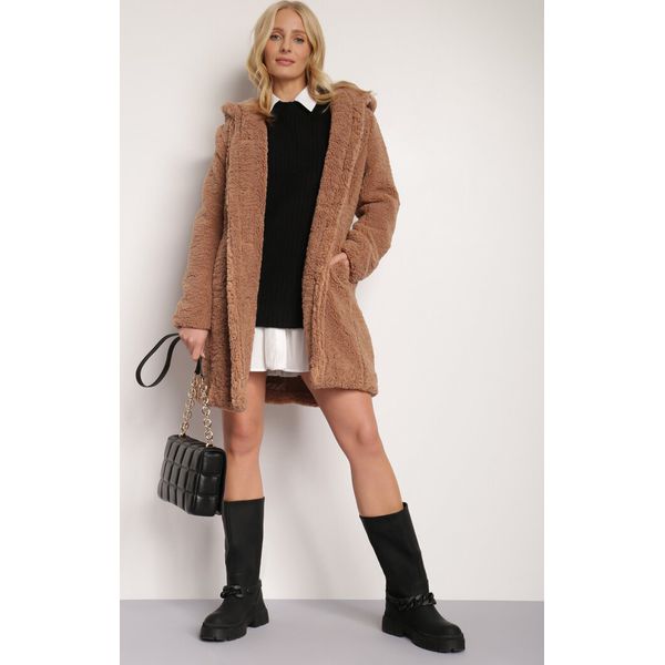 Brązowy Płaszcz Futrzany Klymiera. Brązowe płaszcze Renee, l, bez wzorów, z futra, bez kaptura. Za 129.99 zł.