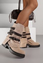 Ciemnobeżowe Botki Bikery Ozdobione Klamrami i Wywiniętą Cholewką Seride. Brązowe botki Renee, bez wzorów, z jeansu, bez obcasa, na płaskiej podeszwie, bez zapięcia. Za 119.99 zł.