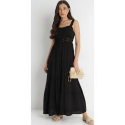 Czarna Sukienka Fahiza. Czarne sukienki Born2be, l, w ażurowe wzory, z tkaniny, boho, bez kołnierzyka, bez ramiączek, maxi. W wyprzedaży za 90.99 zł.