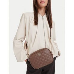 Torebka Nine West. Brązowe torebki klasyczne Nine West, bez wzorów, klasyczne, bez dodatków. Za 199.99 zł.