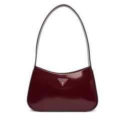 Torebka Guess. Czerwone torebki klasyczne Guess, z aplikacjami, klasyczne, bez dodatków. Za 549.99 zł.