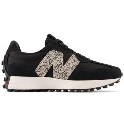 Buty do chodzenia damskie New Balance 327. Czarne buty treningowe New Balance, bez wzorów, z gumy, bez zapięcia, trekkingowe. Za 653.00 zł.