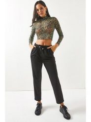 Olalook Spodnie w kolorze czarnym rozmiar: 38. Czarne spodnie materiałowe Olalook, bez wzorów, z materiału. Za 56.99 zł.