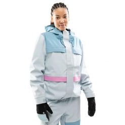Damska kurtka snowboardowa oversize Siroko W8-W Yuki Light Blue. Niebieskie kurtki narciarskie SIROKO, m, bez wzorów, z materiału, bez kaptura, snowboardowy. Za 563.00 zł.