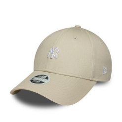 Damska czapka z daszkiem New York Yankees Logo 9FORTY. Białe czapki z daszkiem New Era, bez wzorów. Za 180.00 zł.