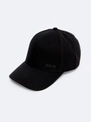 Czapka unisex z daszkiem czarna Basil 906. Czarne czapki z daszkiem BIG STAR, bez wzorów, z bawełny. Za 99.99 zł.