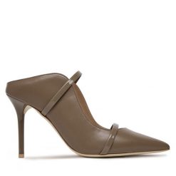 Klapki MALONE SOULIERS. Brązowe klapki MALONE SOULIERS, bez wzorów, bez obcasa, bez zapięcia. Za 2,979.00 zł.