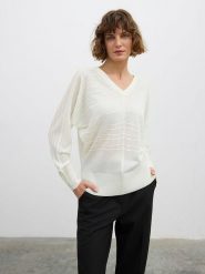 BGN Sweter w kolorze kremowym rozmiar: 40. Brązowe swetry BGN, bez wzorów, bez ramiączek. Za 162.11 zł.