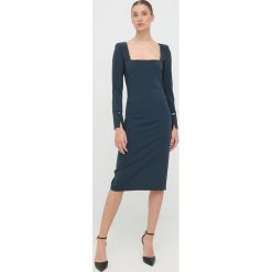 Patrizia Pepe sukienka kolor zielony mini prosta. Zielone sukienki Patrizia Pepe, na co dzień, bez wzorów, bez kołnierzyka, bez ramiączek, maxi, proste. Za 1,239.90 zł.
