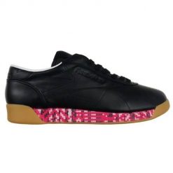 Buty do chodzenia damskie Reebok Freestyle Low Old Meets. Czarne buty treningowe Reebok, bez wzorów, z materiału, bez zapięcia, trekkingowe, reebok classic. Za 244.00 zł.