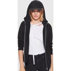 Zapinana bluza z kapturem - Czarny. Bluzy z kapturem marki Cropp. W wyprzedaży za 59.99 zł.