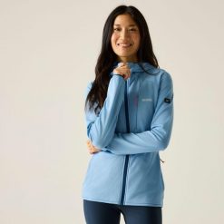 Damska bluza Kadley z kapturem i zamkiem błyskawicznym. Niebieskie bluzy z kapturem Regatta, bez wzorów, z elastanu, z kapturem. W wyprzedaży za 199.99 zł.