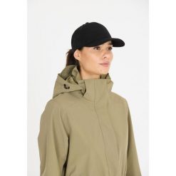 Czapka z daszkiem Whistler Viken. Czarne czapki z daszkiem WHISTLER, bez wzorów, sportowe. W wyprzedaży za 85.99 zł.