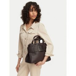 Torebka Armani Exchange. Brązowe torebki klasyczne Armani Exchange, bez wzorów, klasyczne, bez dodatków. Za 709.99 zł.