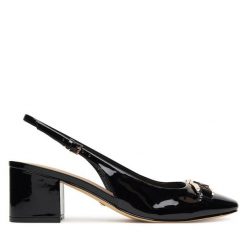 Czółenka Guess. Czarne czółenka Guess, z aplikacjami, bez obcasa, bez zapięcia. Za 489.99 zł.
