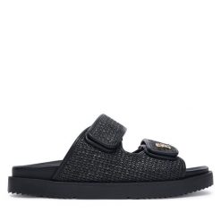 Klapki Tommy Hilfiger. Czarne klapki Tommy Hilfiger, bez wzorów, bez obcasa, bez zapięcia. Za 529.99 zł.