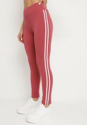 Ciemnoróżowe Legginsy z Ozdobnymi Lampasami Janiaima. Czerwone legginsy Born2be, bez wzorów, z jeansu. W wyprzedaży za 25.49 zł.