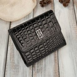 Portfel damski skórzany mały croco czarny z ochroną RFID Paolo Peruzzi AL-03-BL. Czarne portfele PAOLO PERUZZI, bez wzorów, ze skóry. Za 79.00 zł.